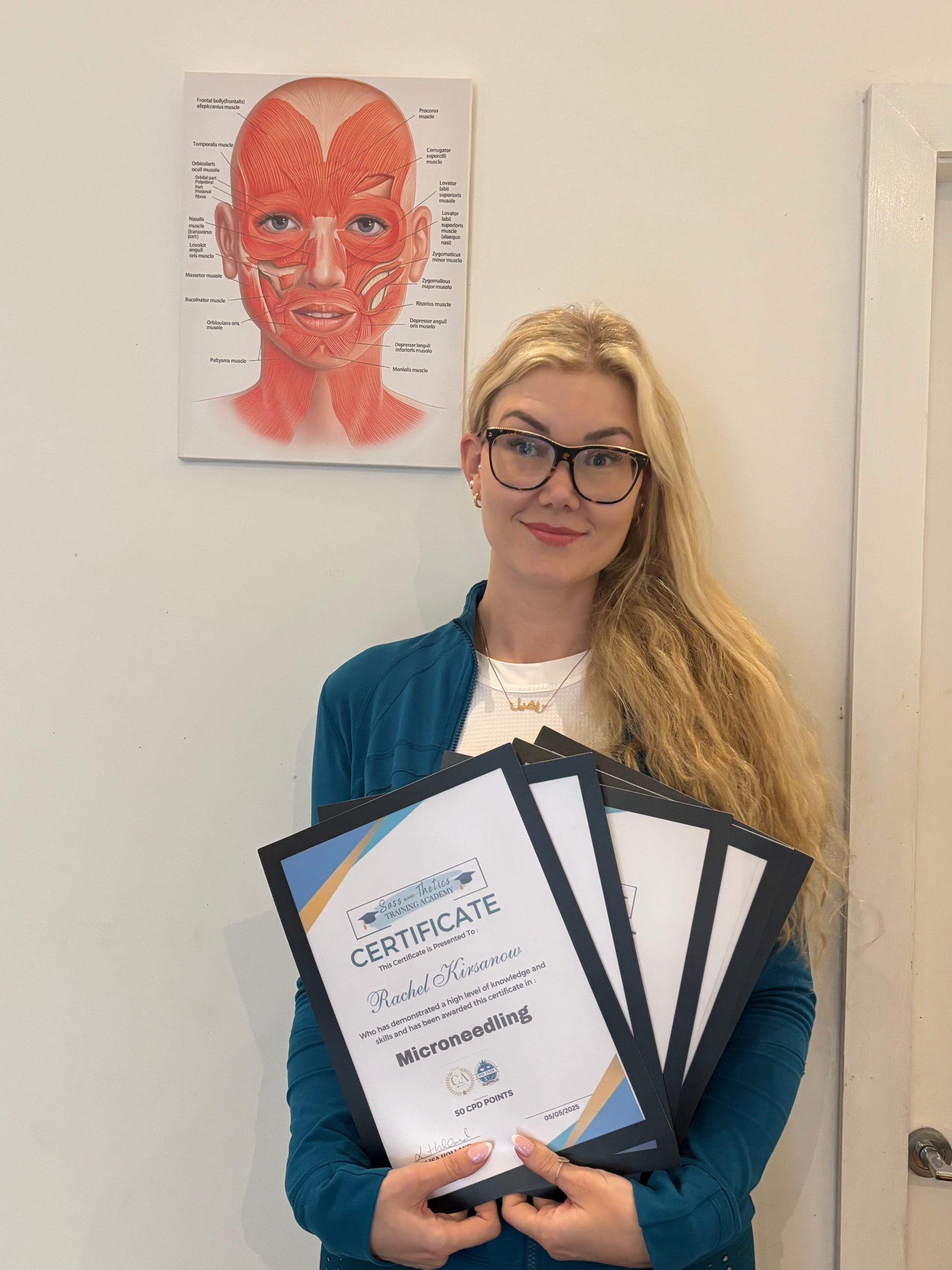 Brow wax & tint training , beauty training course , brow training course , lash lift training course , hydrafacial training , Dermaplane training , Dermaplanning training , Microneedling training, chemical,peel training 